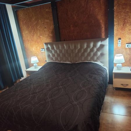 Niko'S Apartments On Shartava Street تبليسي المظهر الخارجي الصورة