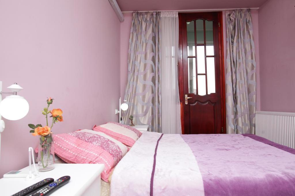 Niko'S Apartments On Shartava Street تبليسي الغرفة الصورة
