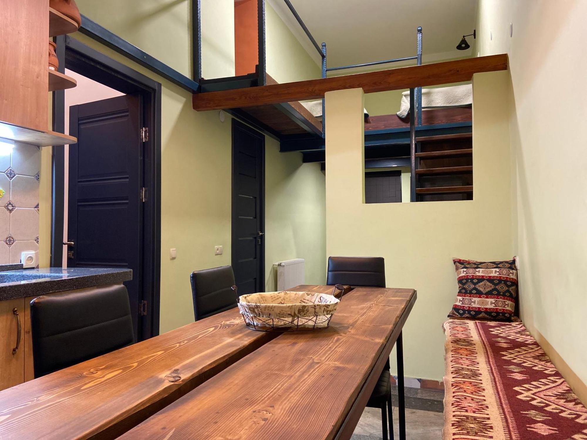 Niko'S Apartments On Shartava Street تبليسي المظهر الخارجي الصورة